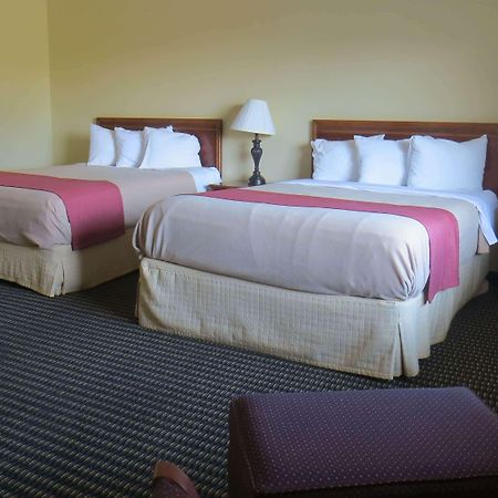 Travelodge By Wyndham Stratton Εξωτερικό φωτογραφία