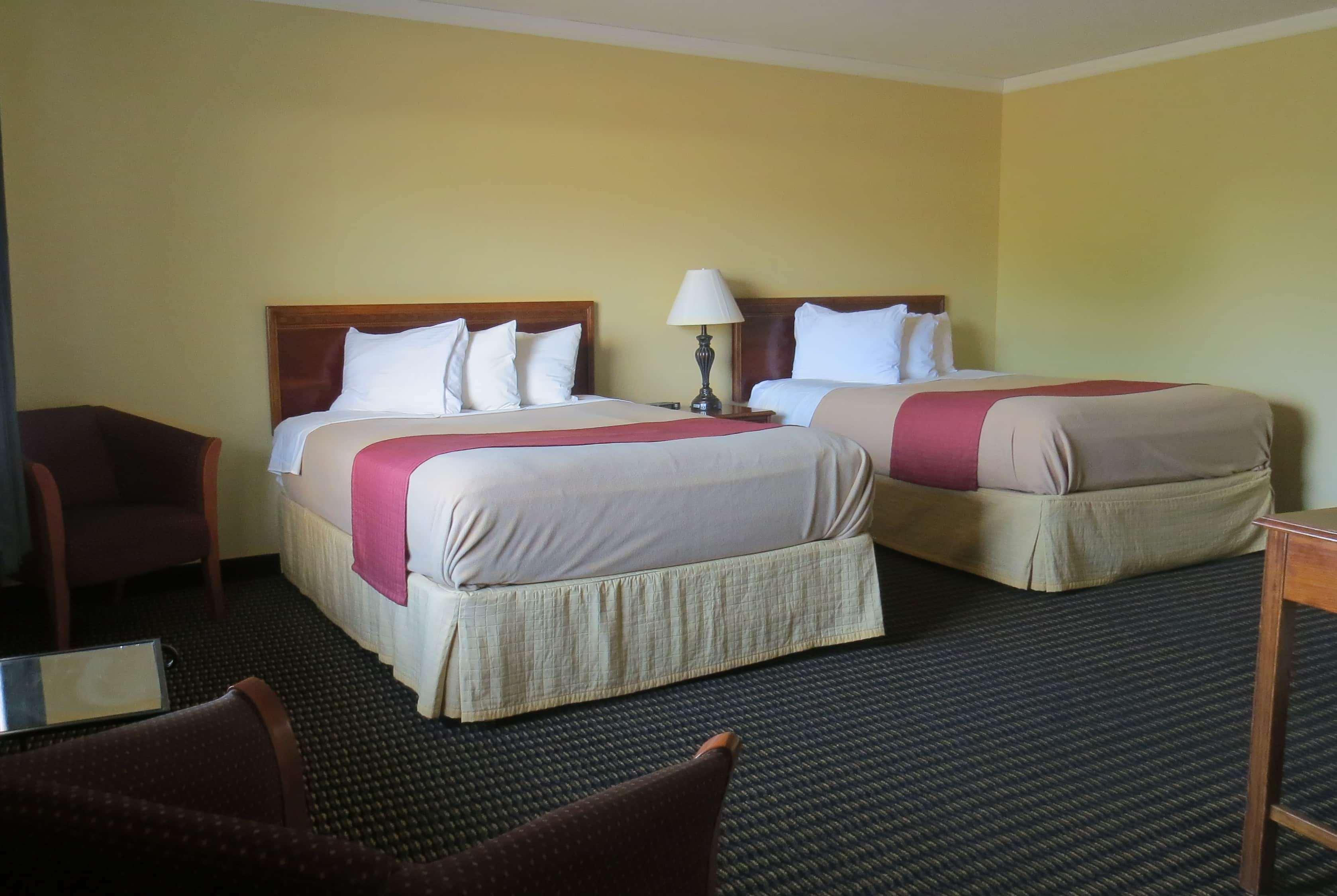 Travelodge By Wyndham Stratton Εξωτερικό φωτογραφία