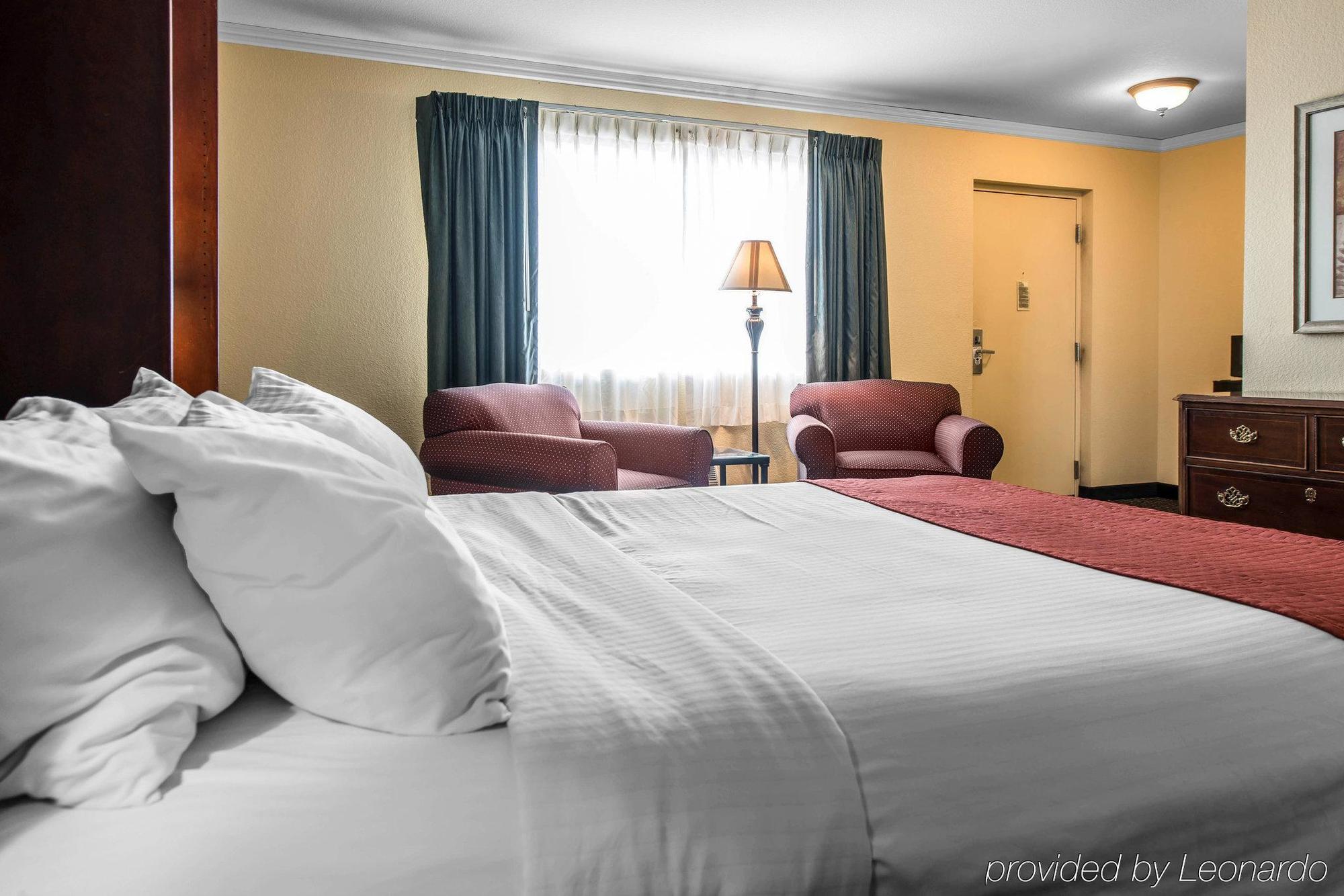 Travelodge By Wyndham Stratton Εξωτερικό φωτογραφία