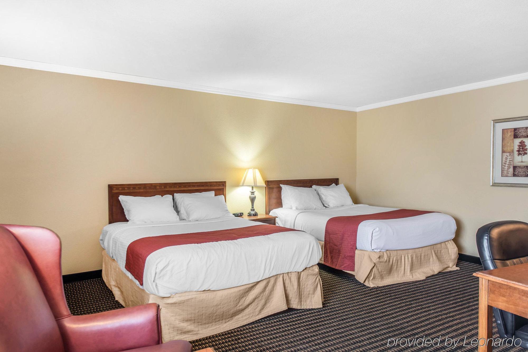 Travelodge By Wyndham Stratton Εξωτερικό φωτογραφία