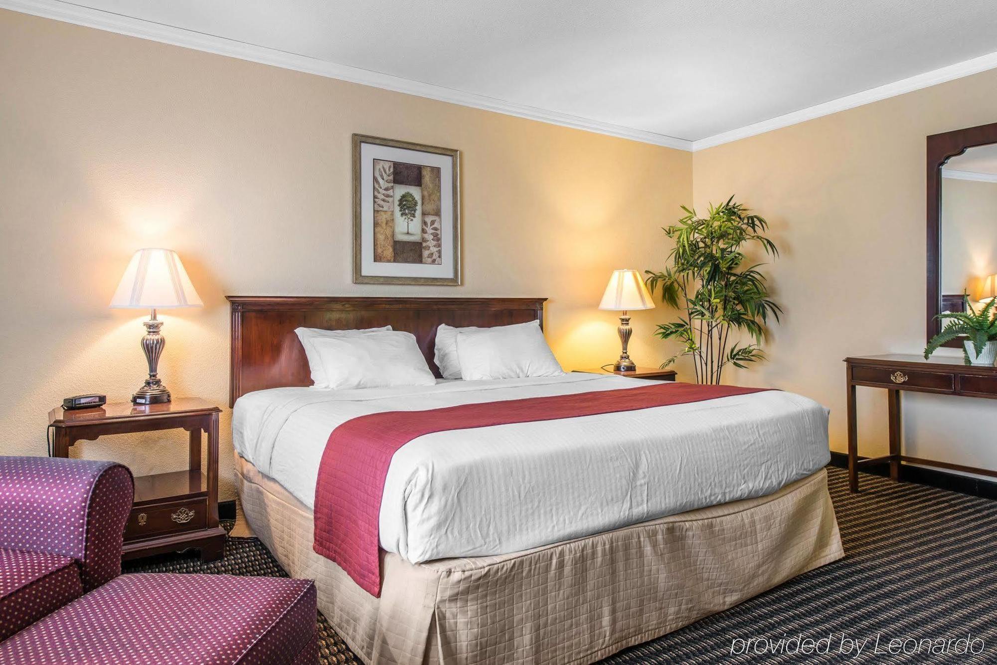 Travelodge By Wyndham Stratton Εξωτερικό φωτογραφία